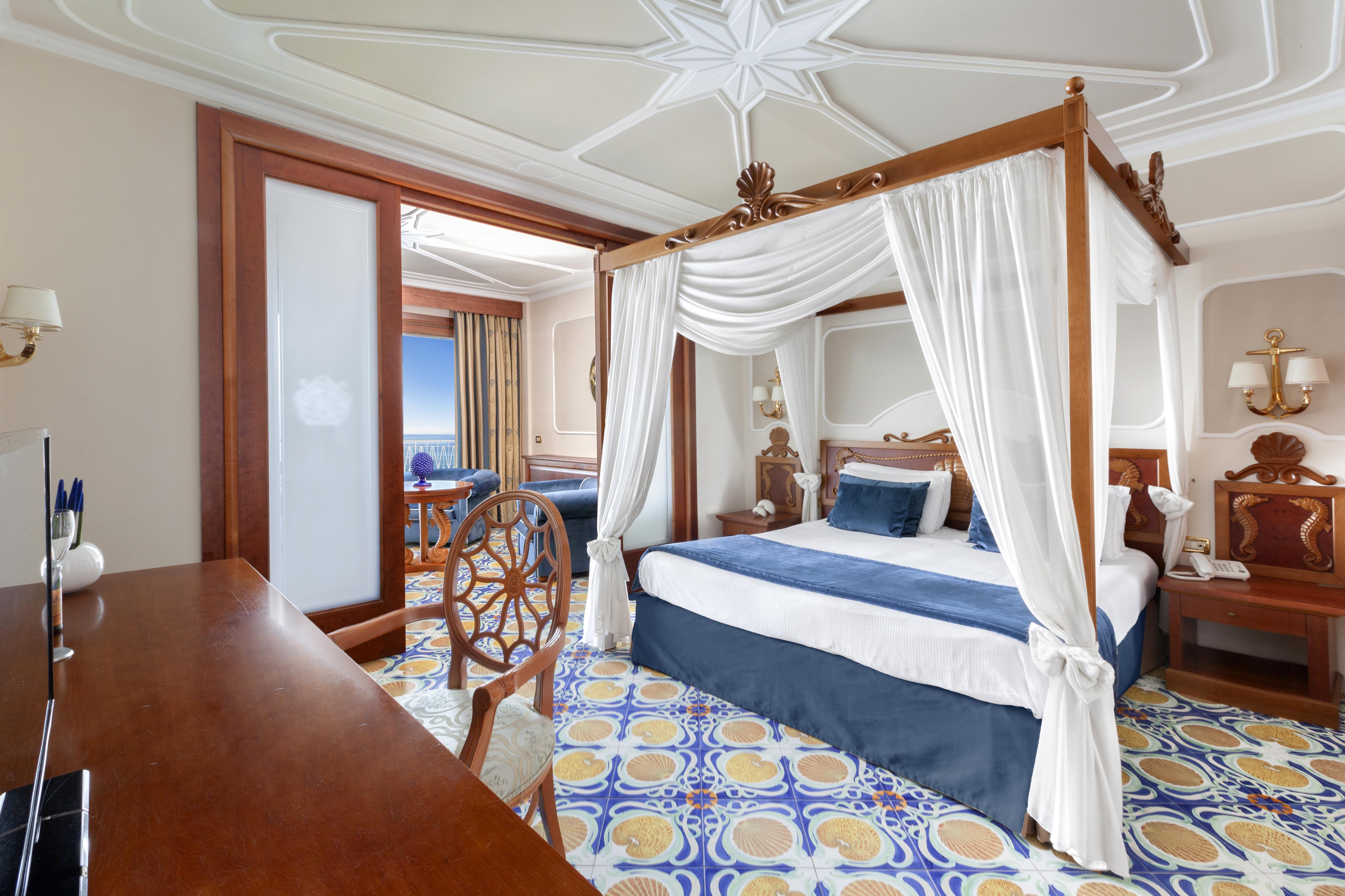 Hotel Alimuri Bay 4*